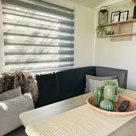 1a Op Recreatiepark De Wielen Chalet Sint Maarten