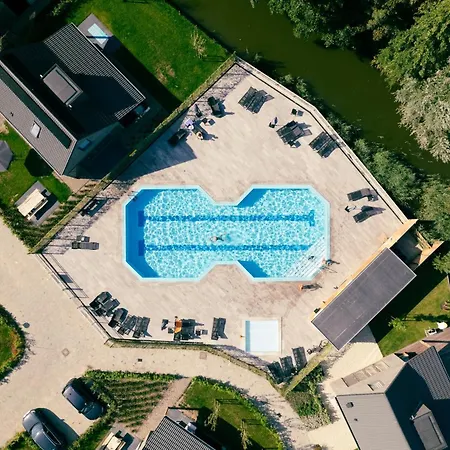 Chalet 1a Op Recreatiepark De Wielen *