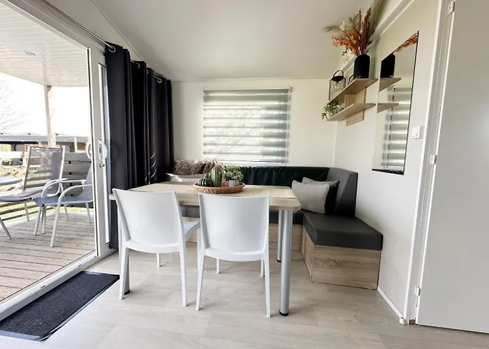 Chalé 1a Op Recreatiepark De Wielen *