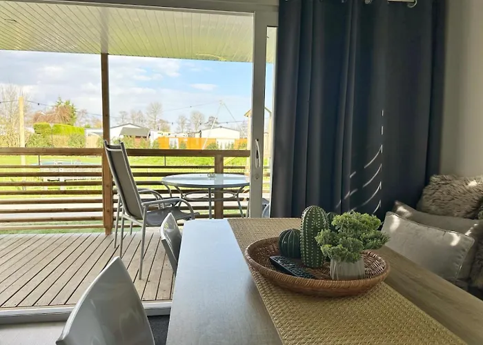 Chalé 1a Op Recreatiepark De Wielen Sint Maarten